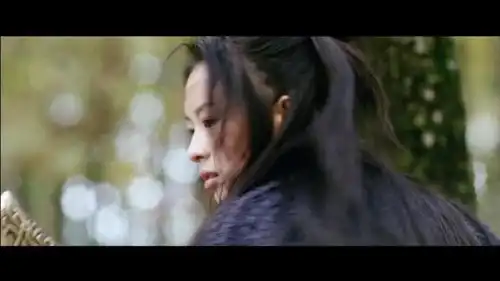 章子怡和男子小树林销魂被发现,他竟然自己跑了
