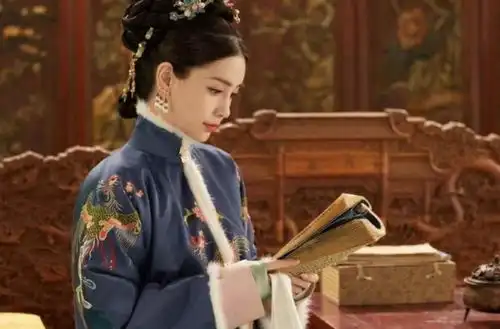 有一种美叫做杨颖穿粉色清宫装,本以为很难看,没想到倾国倾城
