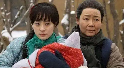 著名演员萨日娜,被同班的潘军258元娶回家,如今幸福吗