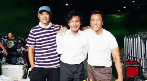 40岁谢霆锋现身活动,情绪失控崩溃大哭,背后原因令人泪目
