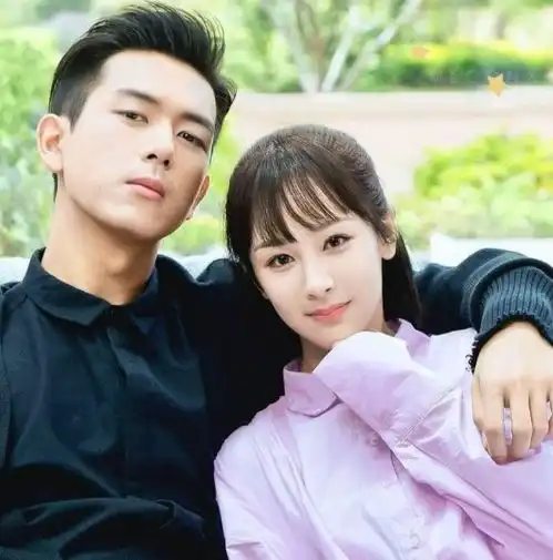 杨幂没捧红的人景甜捧红了,旺男主锦鲤的位子给了杨紫
