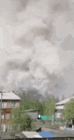 俄远东萨哈共和国森林火灾持续6千人小镇受威胁
