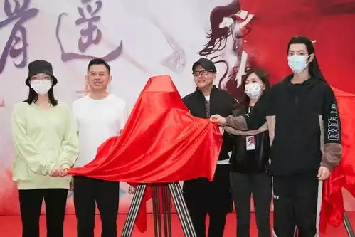 肖战新剧官宣,女主是99年小花,网友没有cp感