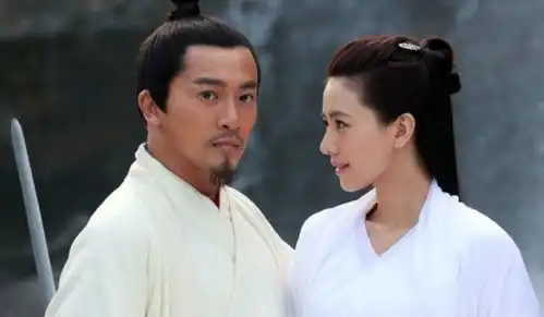 天龙中有个小漏洞,段誉早该走火入魔,他有两门神功互相冲突
