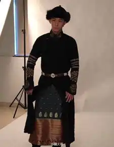 半妖倾城定妆花絮照曝光黄景瑜古装造型亮相