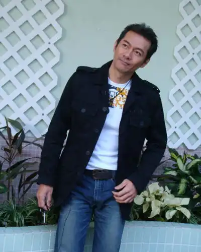 曾经红透天如今落魄大明星徐怀钰打工赚取生活分