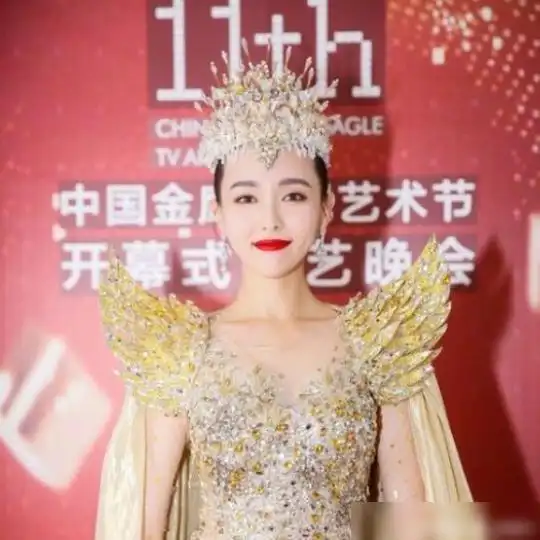 金鹰女神宣传片没有李小璐,看来她是彻底被封杀了,一错毁所有