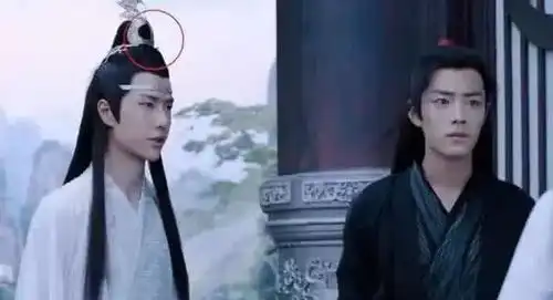 笑到胃痛的穿帮镜头火凤凰们我忍了,关晓彤无意间露了啥