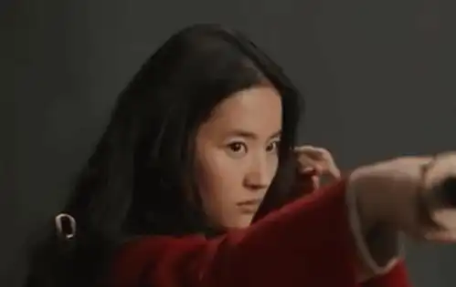 刘亦菲花木兰花絮曝光,无滤镜生图下,看出最真实的颜值