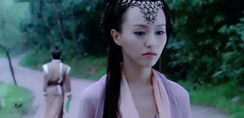 萨顶顶别唱了从香蜜到长歌行,她开口就必送盒饭