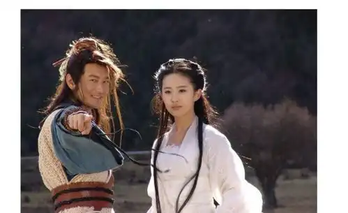 神雕侠侣中,杨过在绝情谷中,中了什么毒
