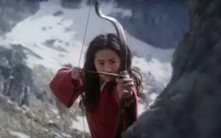 迪士尼电影花木兰刘亦菲造型太丑,大波浪发型分分钟让人出戏
