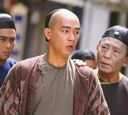 张一山版鹿鼎记被嘲,陈小春演的韦小宝为什么成经典
