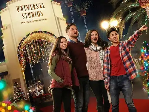 跟着哈利波特玩转圣诞狂欢季,年末穿越洛杉矶魔法仙境
