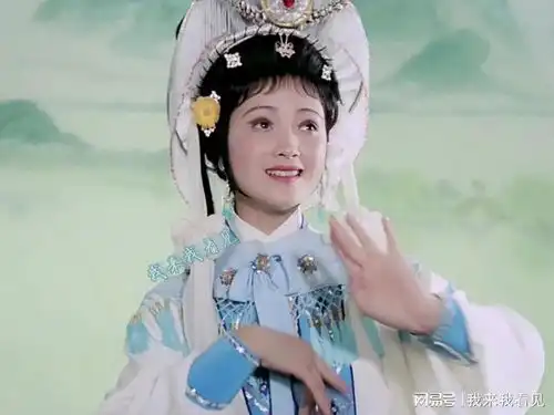 20岁的何晴也演过林黛玉,探春和平儿还在跑龙套