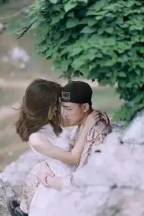 她的婚纱照竟然cos太阳的后裔上头条啦
