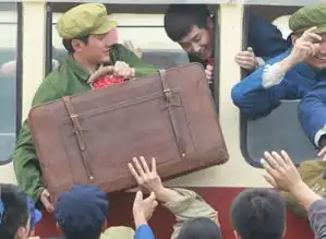 狼图腾曝冯绍峰知青照军绿红花怀旧