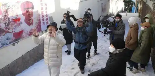 专访南来北往导演刘璋牧喜剧背后,思索苦难
