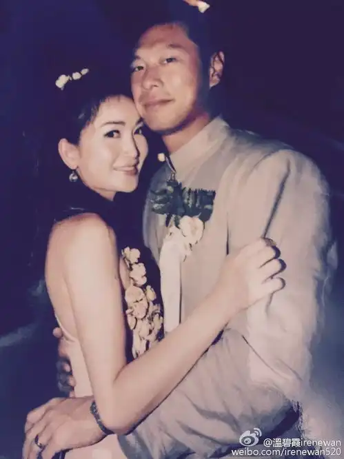 她是最美妲己,结婚十年不生孩子,丈夫仍然捧在手心,50岁美如少女