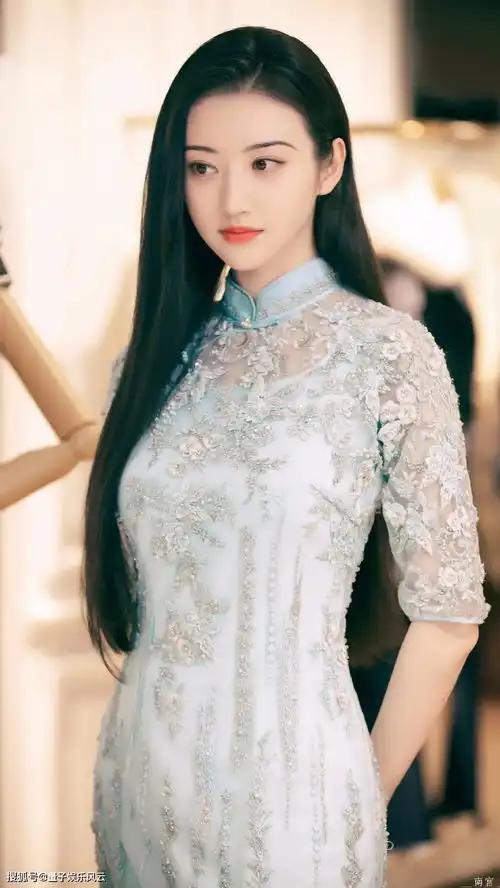 景甜总算是官宣了人间富贵花穿旗袍简直美炸