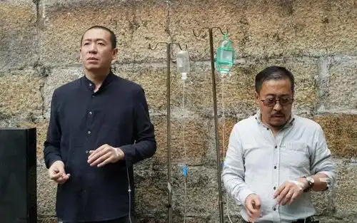 中国摇滚教母梁龙我要当导演