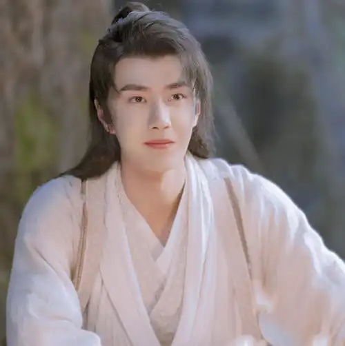 王一博又一力作来袭,本色出演首搭当红小花,看清人选收视稳了
