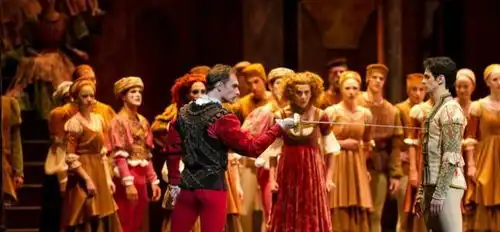 概述哈姆莱特的剧情