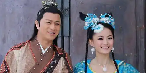 她在爆红时退圈出国留学,回来后人气不再,如今34岁无人识
