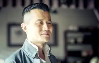 品质大戏剃刀边缘热播章劼演技出众
