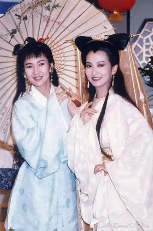 赵雅芝陈美琪都曾演过白蛇传的女一号,连剧照都是如此的相似
