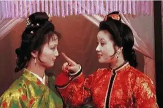 红楼梦将贾琏和凤姐哄得团团转的姑娘