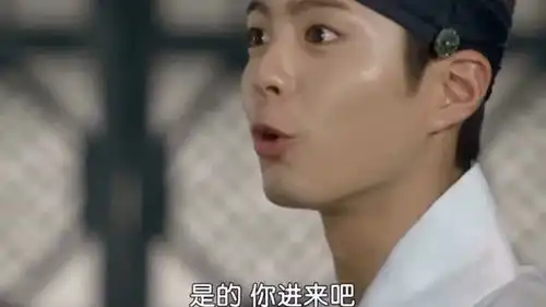 云画的月光女扮男装混进宫却不知自己早就被殿下看穿
