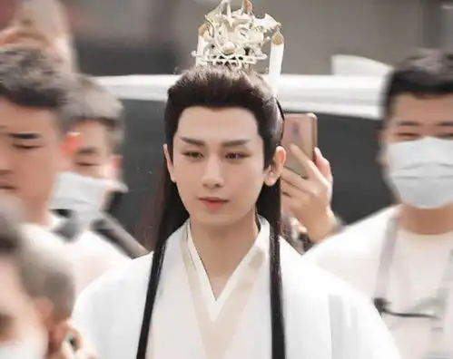 景甜司藤再现人间富贵花,新剧试妆照,却被全网吐槽丑
