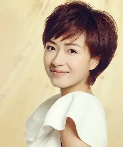 贾玲孙俪万茜林依晨,82年出生的22位美女明星,你认识几位
