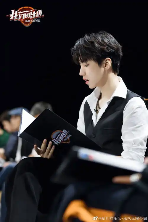 200604王俊凯最新剧照来袭,今天王总更温柔了吗