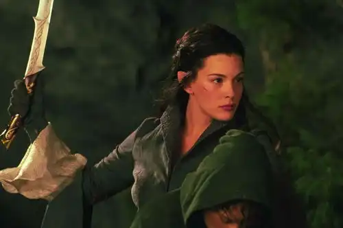 当年精灵公主美若天仙43岁她面容憔悴弯腰驼背太丑了