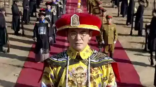 末代皇帝溥仪又登基,立马下圣旨杀死皇后相好,相好却没死成
