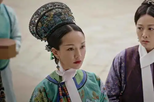 她13岁嫁给雍正,生下未来的皇帝,乾隆为她放下帝王的尊严