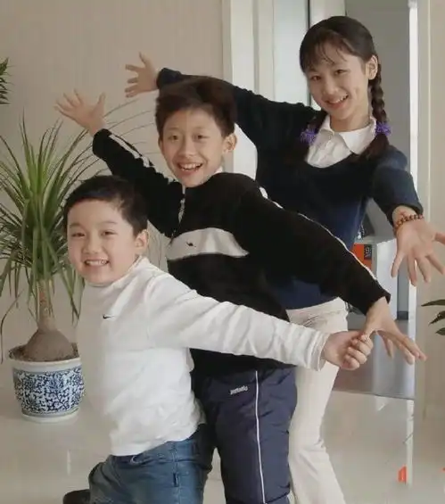 十几年前,杨紫和张一山在家有儿女中的剧照,真是从小美到大