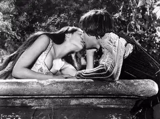 七夕礼物还没准备好这场音乐会的每首曲目都在帮你向ta大声表白
