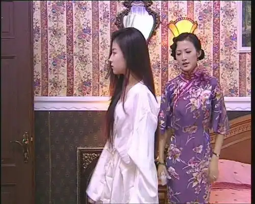 15岁刘亦菲就窈窕淑女,在金粉世家里民国穿搭竟是当今淘宝爆款

