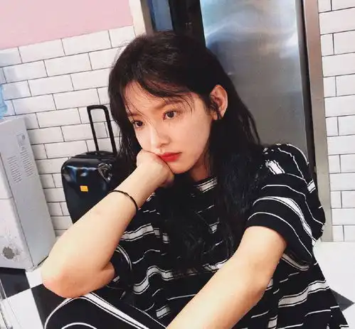 王思聪最新关注了一名95后女星,网友佛了集体求放过
