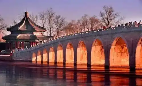 燃爆冬日北京城颐和园再现金光穿洞现场堪比春运挤到骨折
