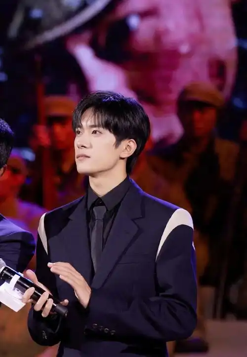 长津湖延期上档,易烊千玺粉丝纷纷喊话疫情过后再相见
