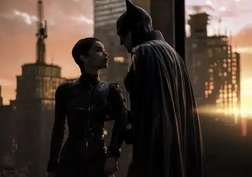 片长3个小时,新蝙蝠侠,打开了dc超英片的新大门