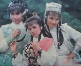 33年前射雕英雄传未流出剧照,没想到周星驰也在里面