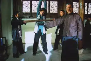 颜丹晨女子戏班上演暴发户泡妞记刘佩琦变身恶班主