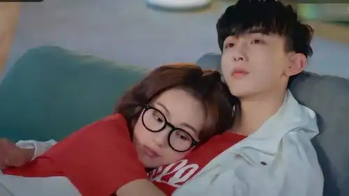 惹上冷殿下青青司徒枫抱在一起秀恩爱,这不几秒过后,秀出事情了
