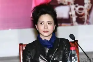 剧中母亲专业户美若天仙,丈夫去世独自带孩子