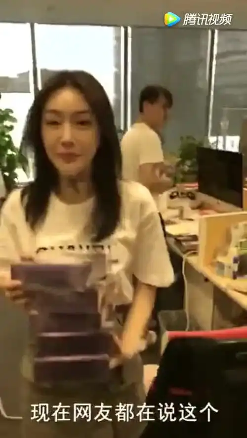 延禧攻略,皇后娘娘给大家送礼了,现实中秦岚真的好好看